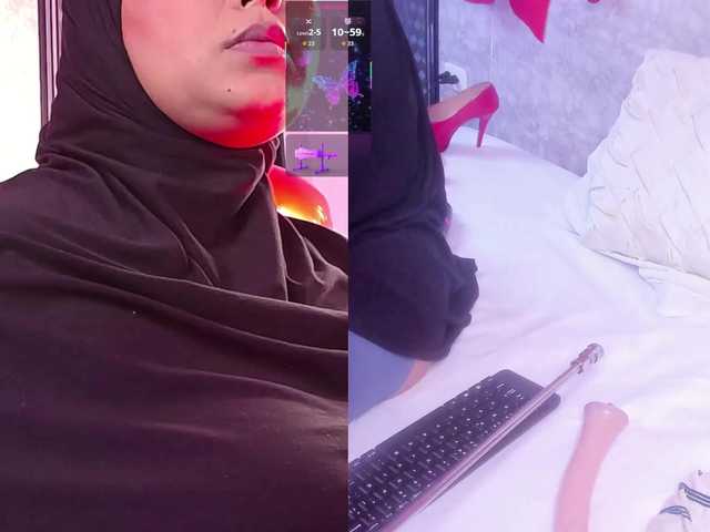 BBWHijab's BongaCams show and profile