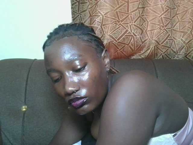 Missprettygal's BongaCams show and profile