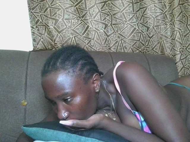 Missprettygal's BongaCams show and profile