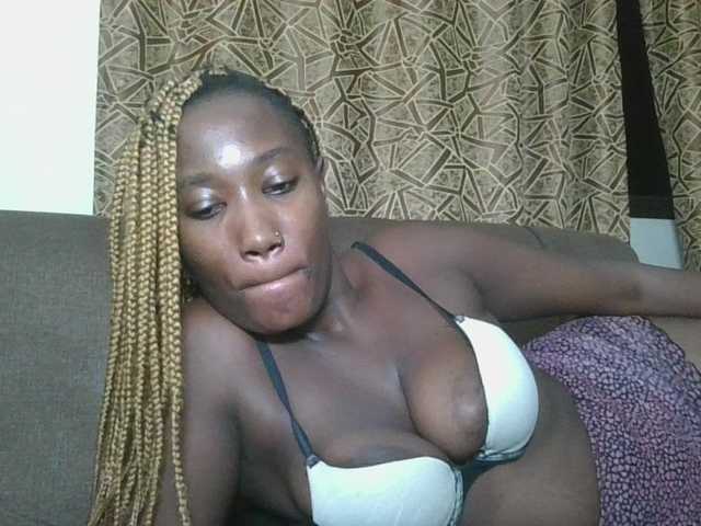 Missprettygal live cam profile