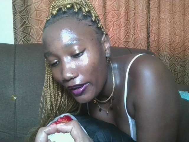 Missprettygal's BongaCams show and profile