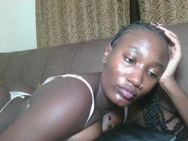 Missprettygal's BongaCams show and profile