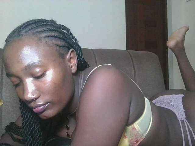 Missprettygal's BongaCams show and profile