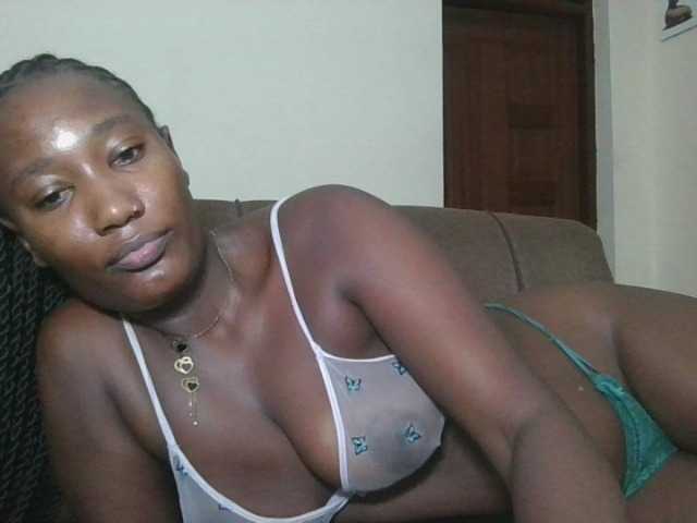 Missprettygal's BongaCams show and profile