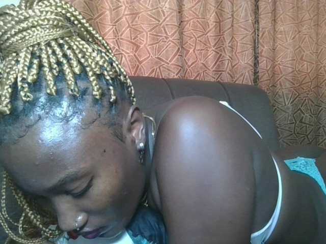 Missprettygal's BongaCams show and profile