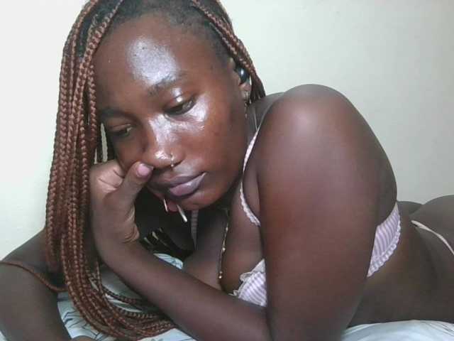 Missprettygal's BongaCams show and profile