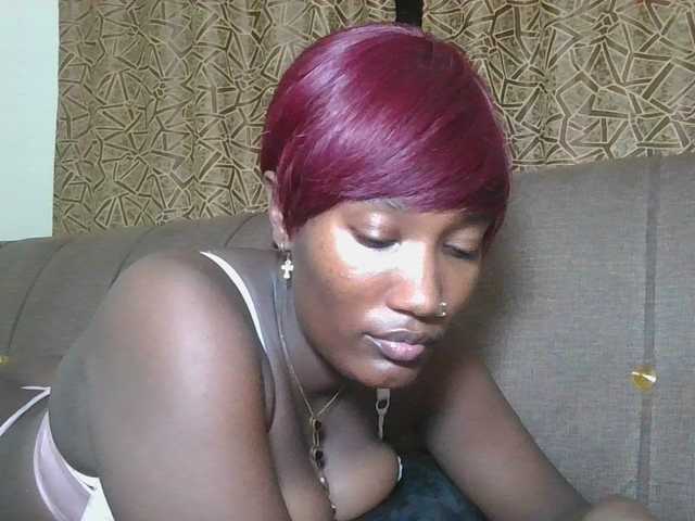 Missprettygal live cam profile