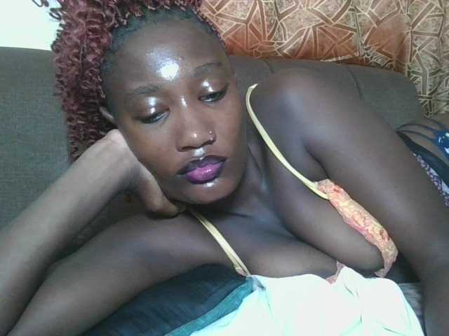 Missprettygal's BongaCams show and profile