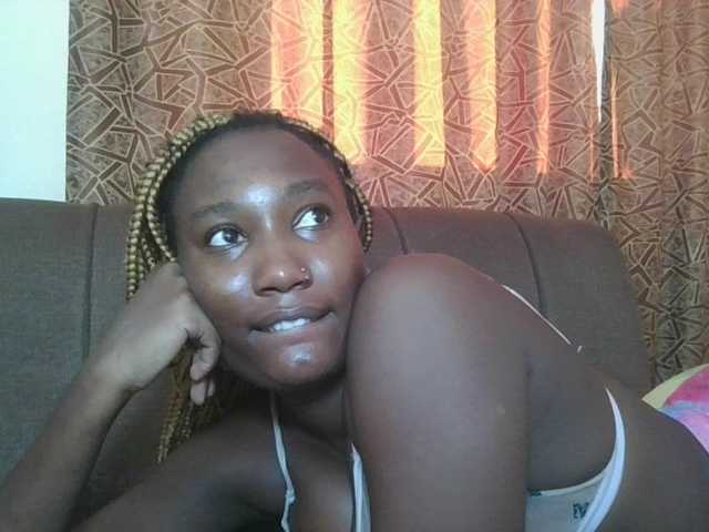 Missprettygal's BongaCams show and profile