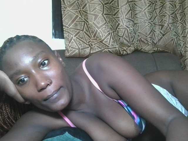 Missprettygal's BongaCams show and profile