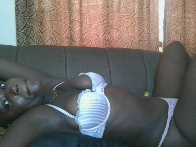 Missprettygal's BongaCams show and profile