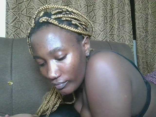 Missprettygal's BongaCams show and profile