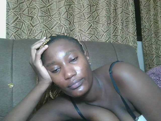 Missprettygal's BongaCams show and profile