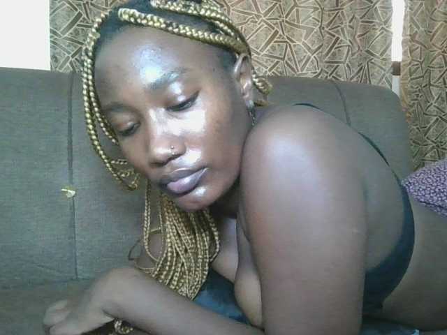 Missprettygal's BongaCams show and profile