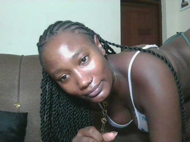 Missprettygal's BongaCams show and profile