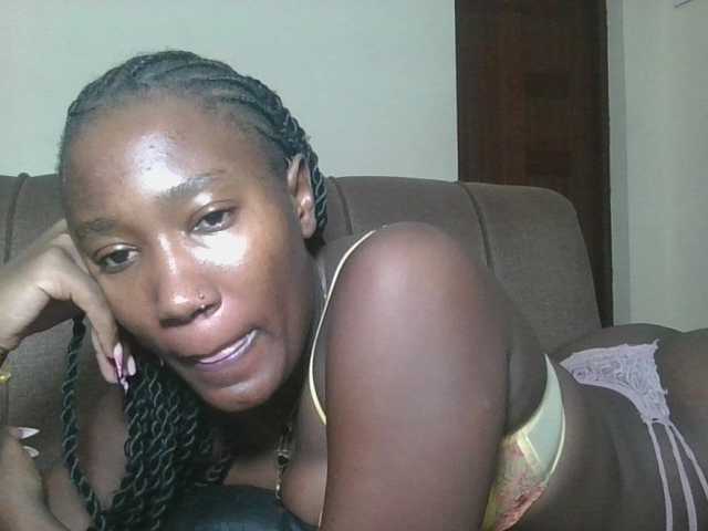 Missprettygal's BongaCams show and profile