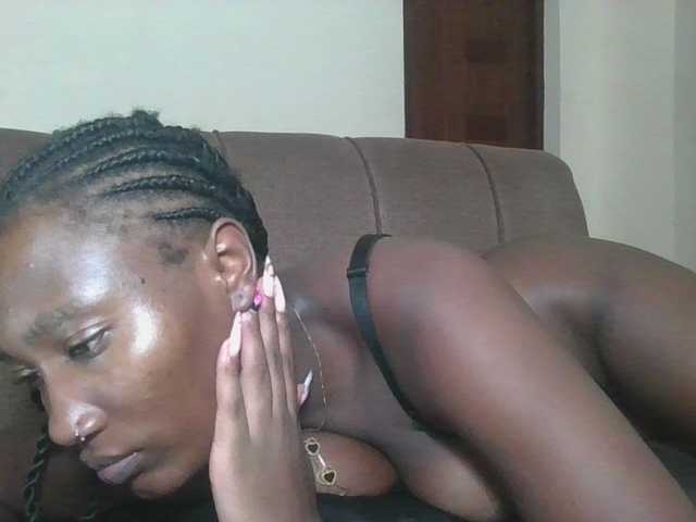 Missprettygal's BongaCams show and profile