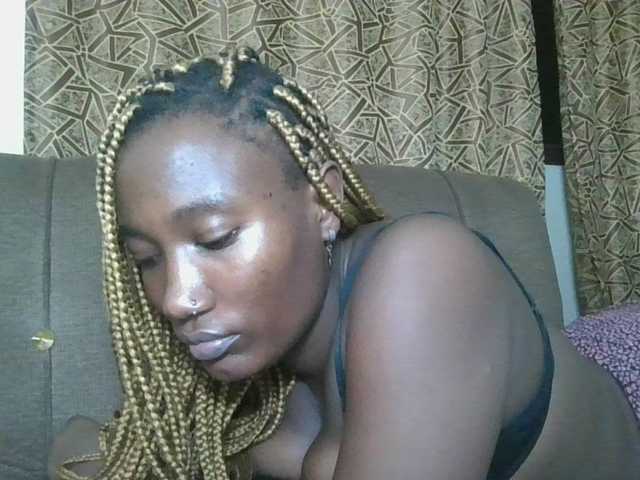 Missprettygal live cam profile