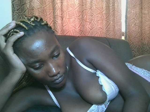 Missprettygal's BongaCams show and profile