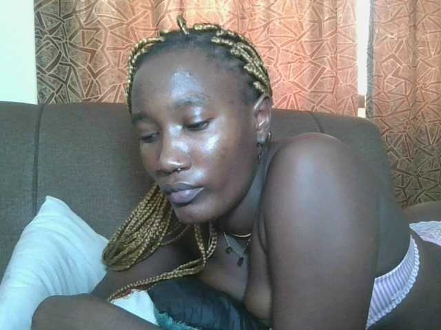 Missprettygal's BongaCams show and profile