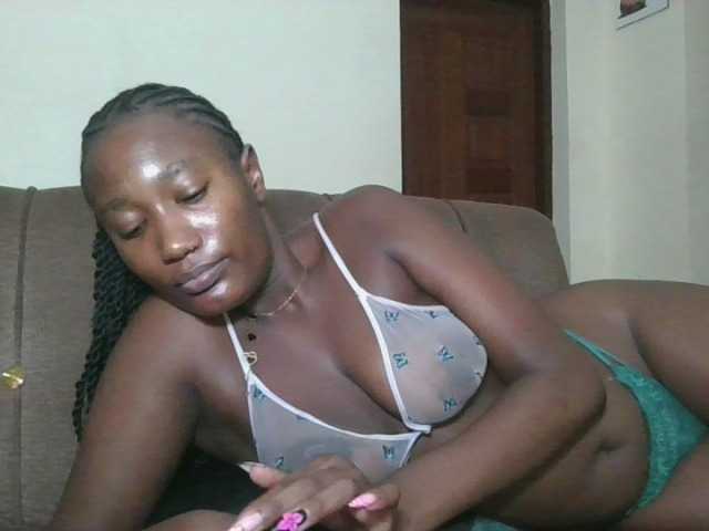 Missprettygal's BongaCams show and profile