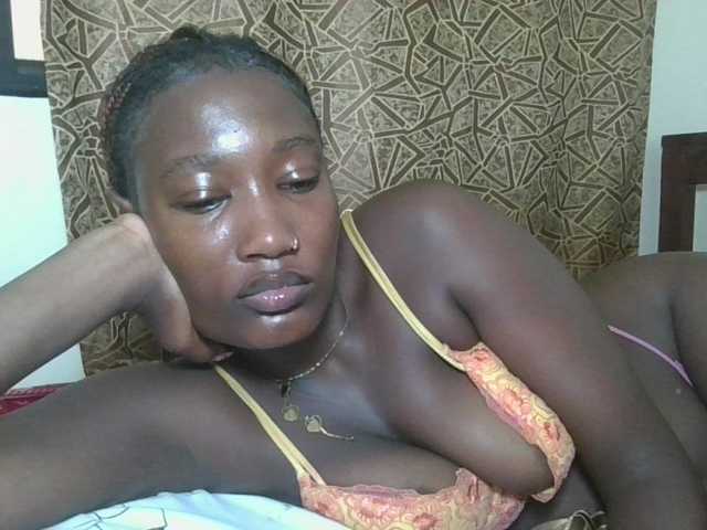 Missprettygal's BongaCams show and profile