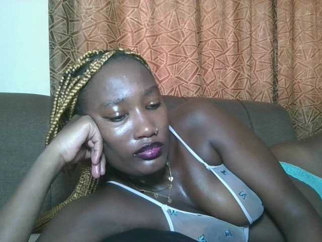 Missprettygal's BongaCams show and profile