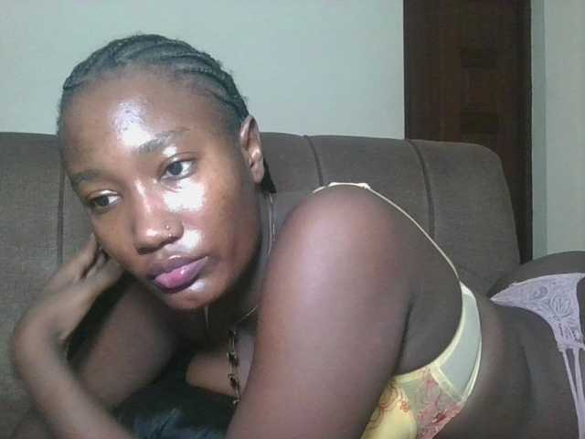 Missprettygal's BongaCams show and profile