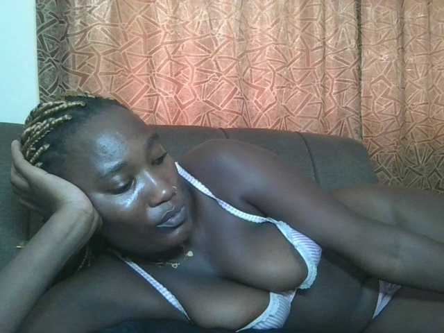 Missprettygal's BongaCams show and profile