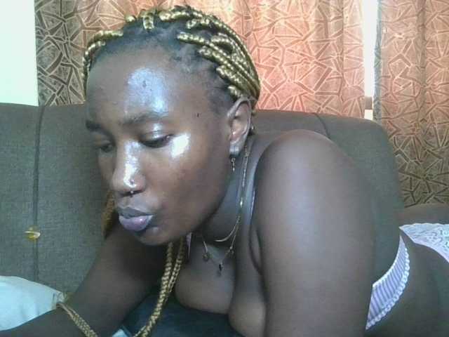 Missprettygal's BongaCams show and profile