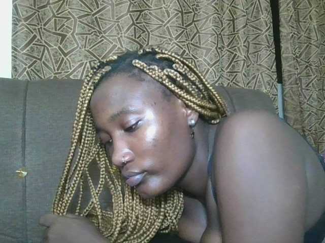 Missprettygal's BongaCams show and profile