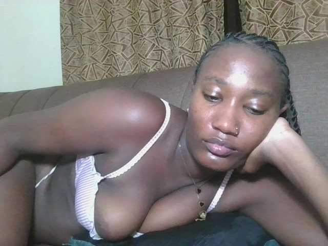 Missprettygal's BongaCams show and profile