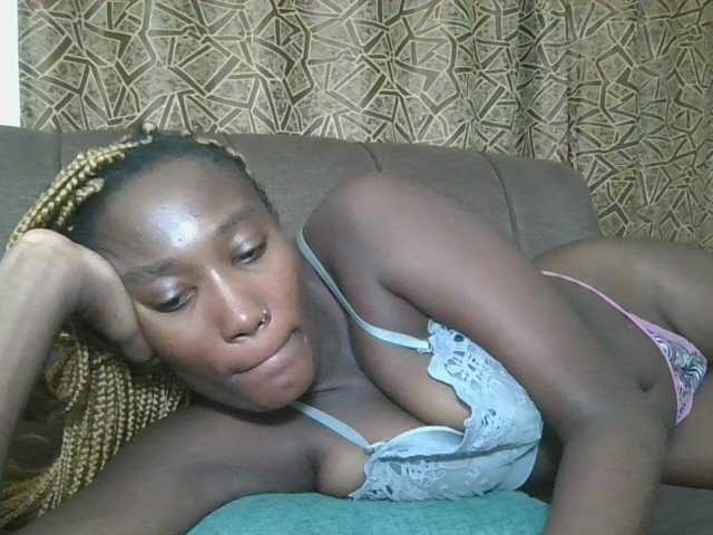 Missprettygal live cam profile