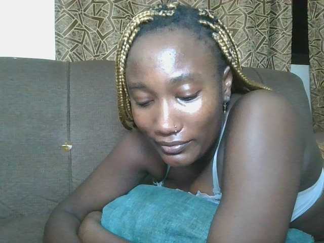 Missprettygal live cam profile