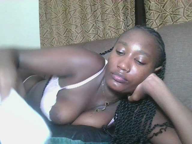 Missprettygal's BongaCams show and profile