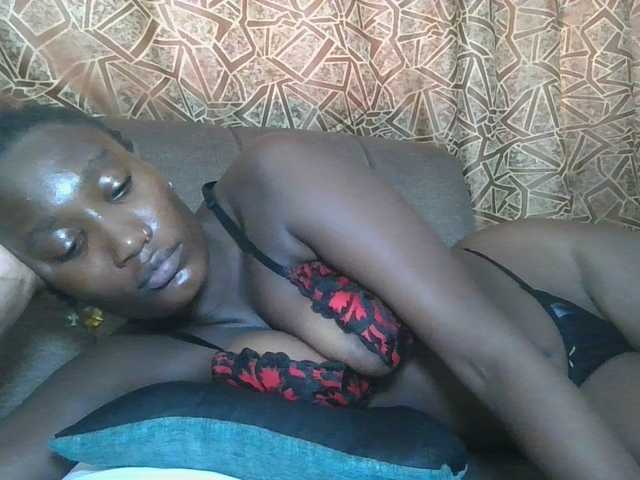 Missprettygal's BongaCams show and profile