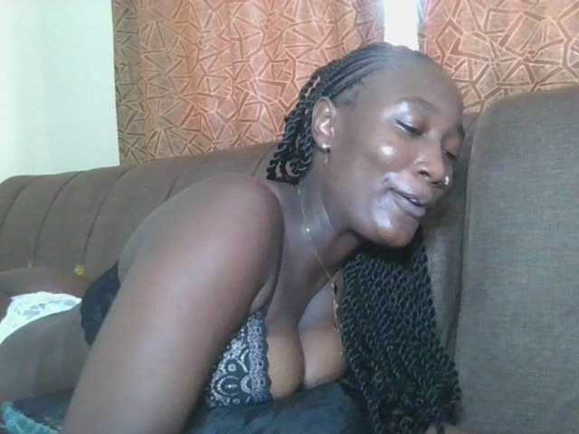 Missprettygal's BongaCams show and profile