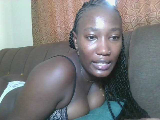 Missprettygal's BongaCams show and profile