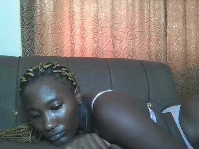 Missprettygal's BongaCams show and profile