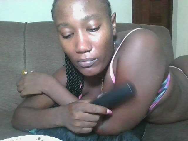 Missprettygal's BongaCams show and profile