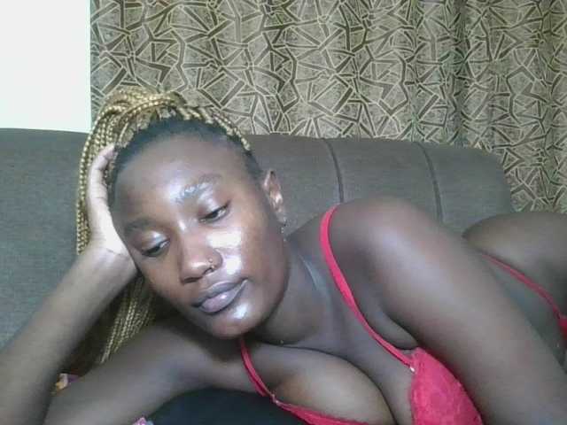 Missprettygal live cam profile