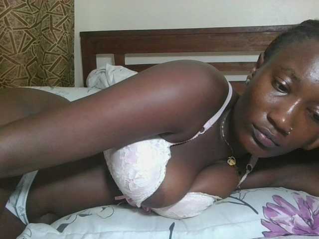 Missprettygal's BongaCams show and profile