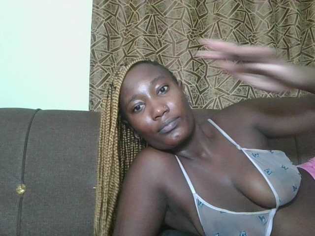 Missprettygal's BongaCams show and profile