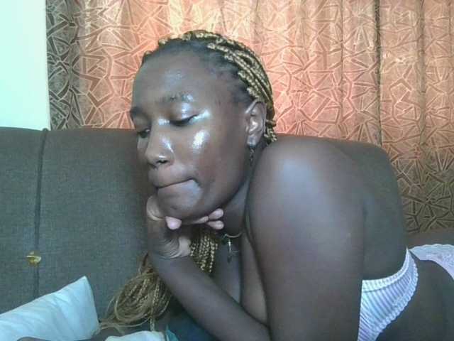 Missprettygal's BongaCams show and profile