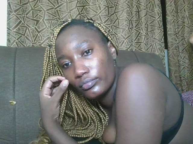 Missprettygal's BongaCams show and profile