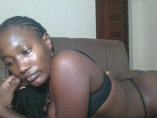 Missprettygal's BongaCams show and profile