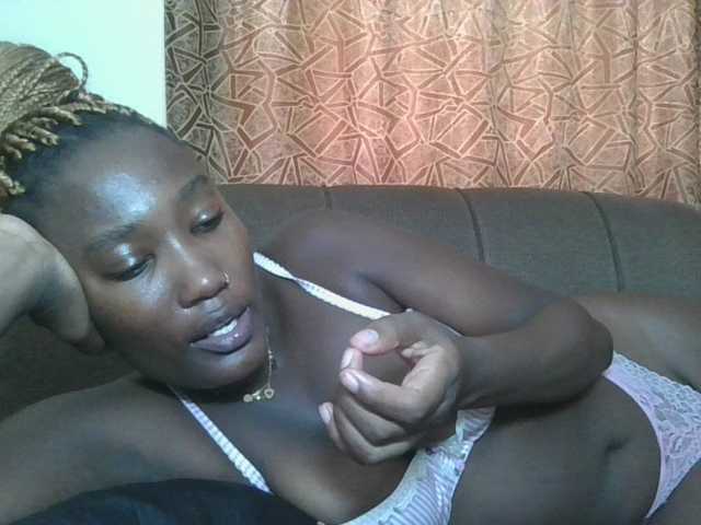 Missprettygal's BongaCams show and profile