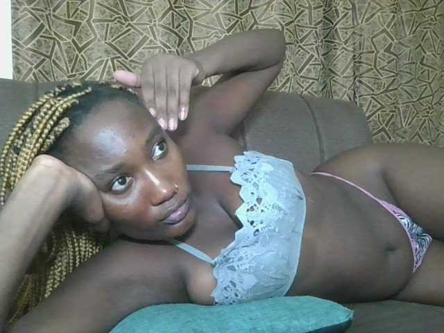 Missprettygal live cam profile