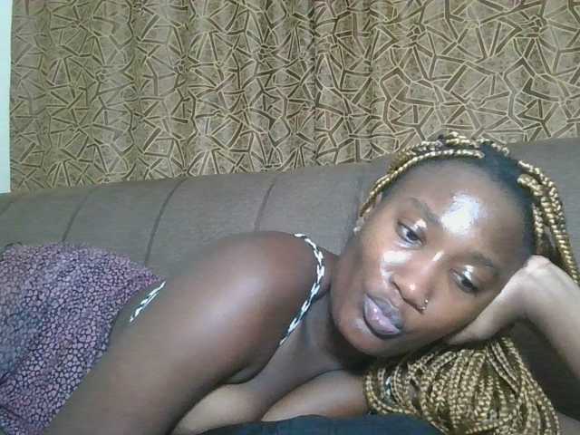 Missprettygal's BongaCams show and profile