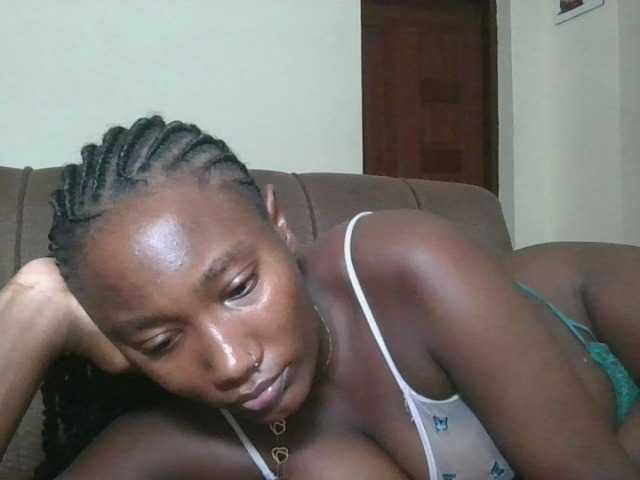 Missprettygal's BongaCams show and profile